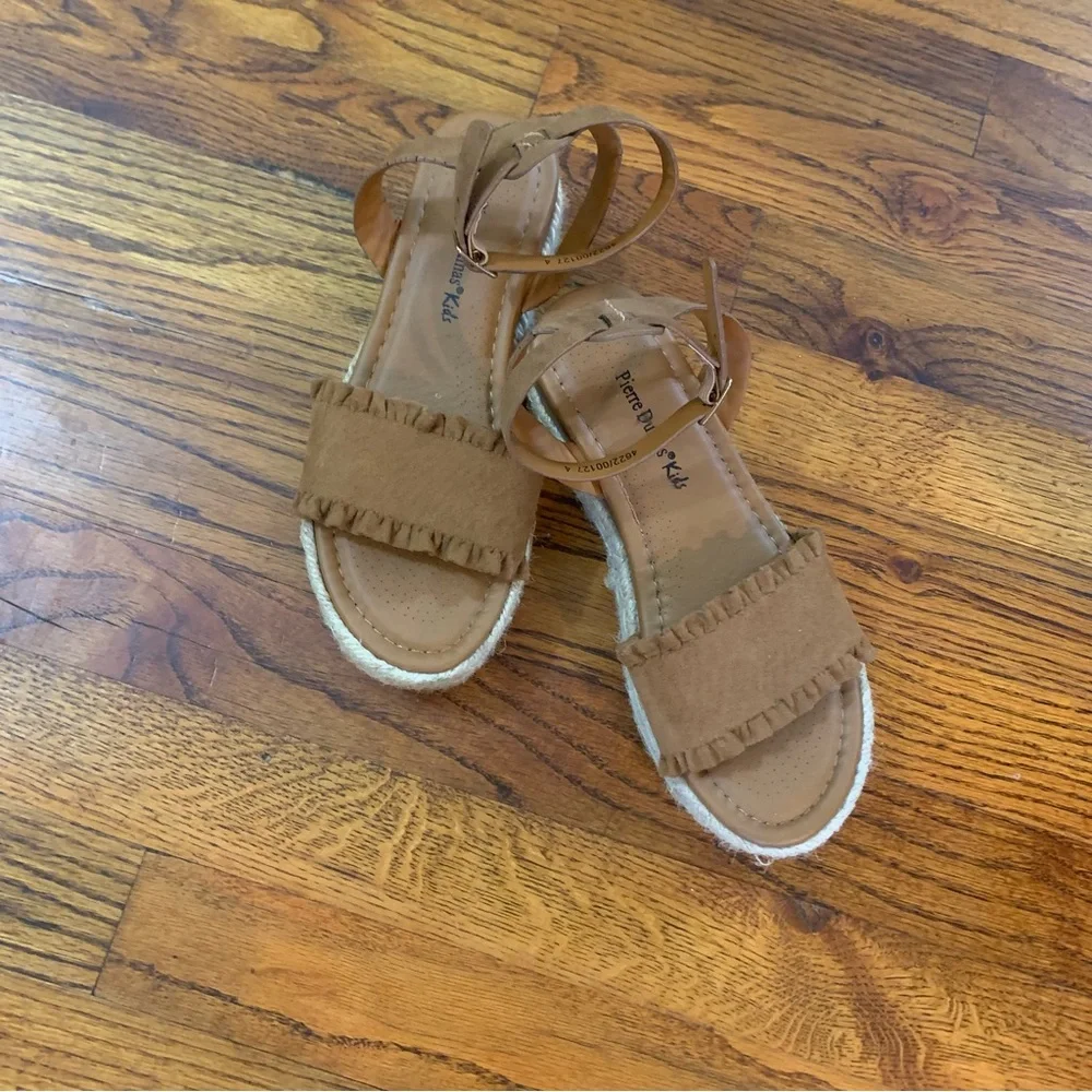 Pierre Dumas Strap Espadrilles Platform Summer Casual Wedges Sandals Shoes
Girls - Picture 7 of 16